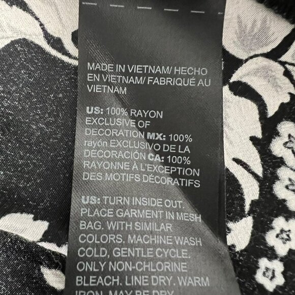 White House Black Market Floral Lace Button Up Top Black/Multi Size Large - Picture 7 of 7